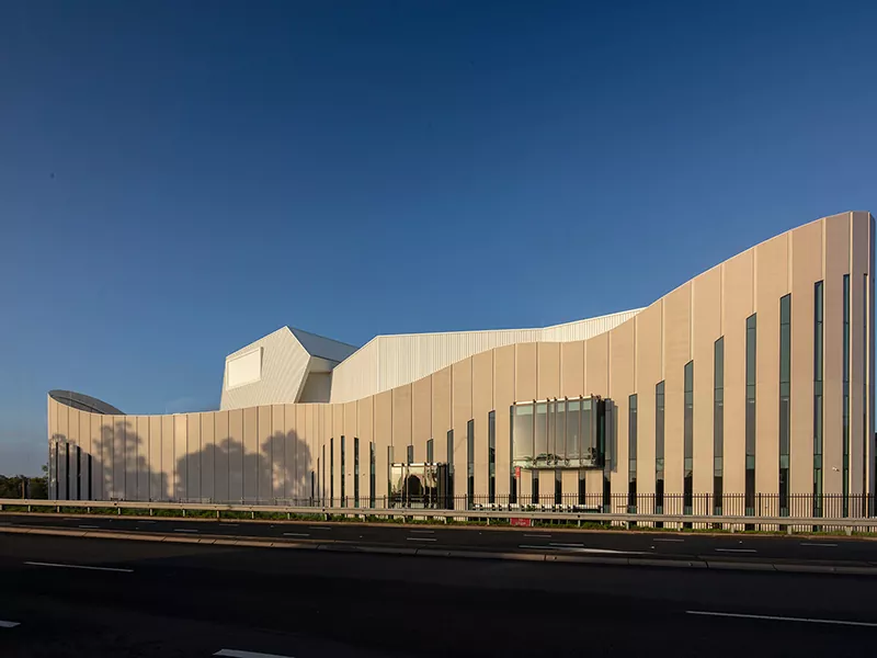 Ngano nga ang Steel Structure Theatre Building Importante sa Modernong Arkitektura?