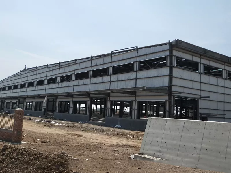 Madugay nga bodega sa Steel-Stract
